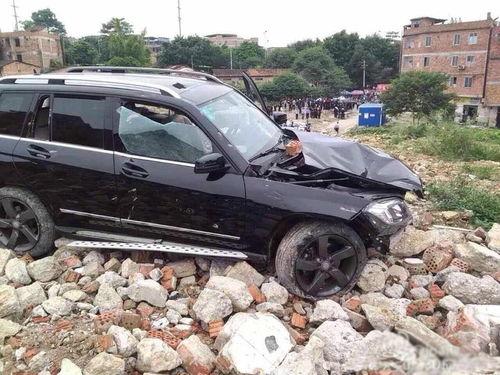 南宁奔驰爆料事件最新,揭露豪华车售后服务疑云